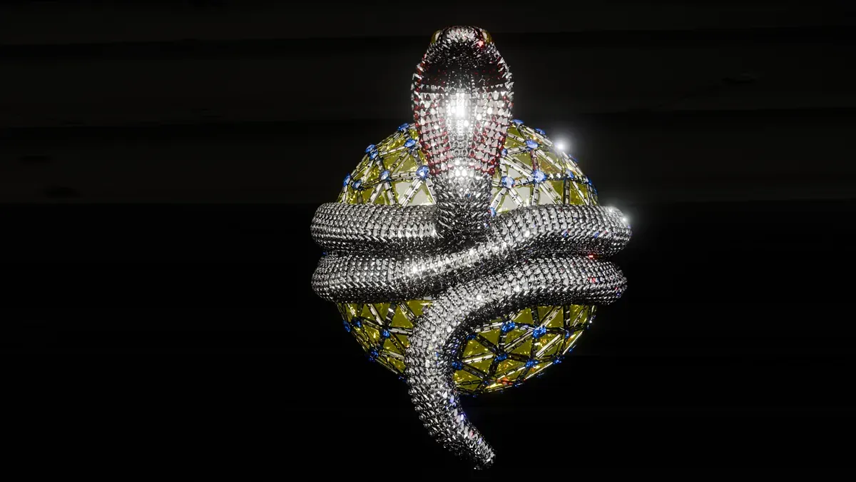 The final render of the pendant from the front